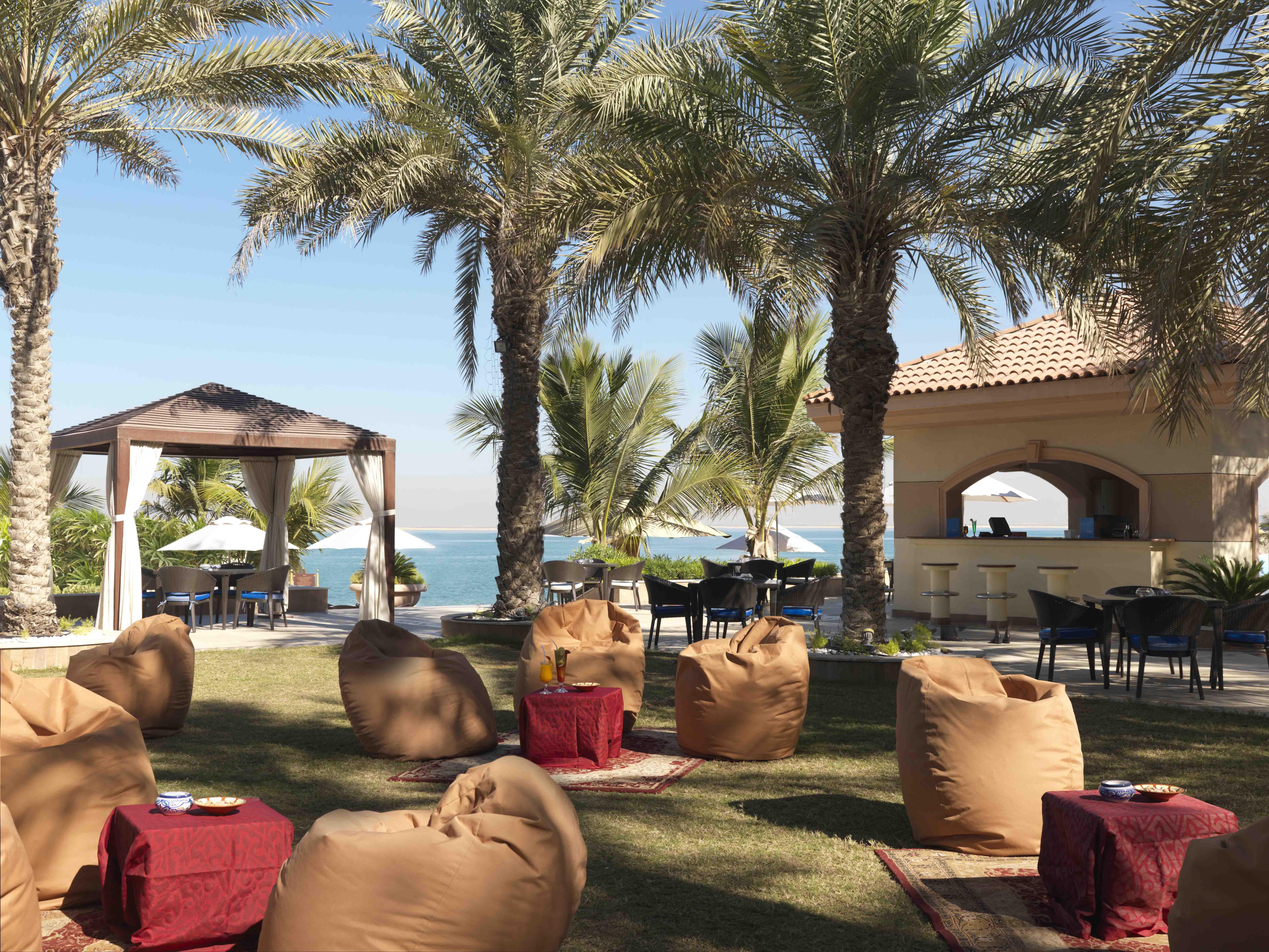 Al Raha Beach Hotel Абу-Даби Ресторан фото